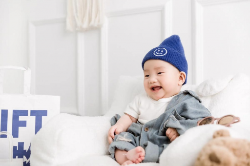 启东宝宝吃奶蹬腿烦躁扭动 启东宝宝吃奶蹬腿烦躁扭动